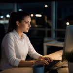 Travail en horaires décalés : avantages, contraintes et solutions RH